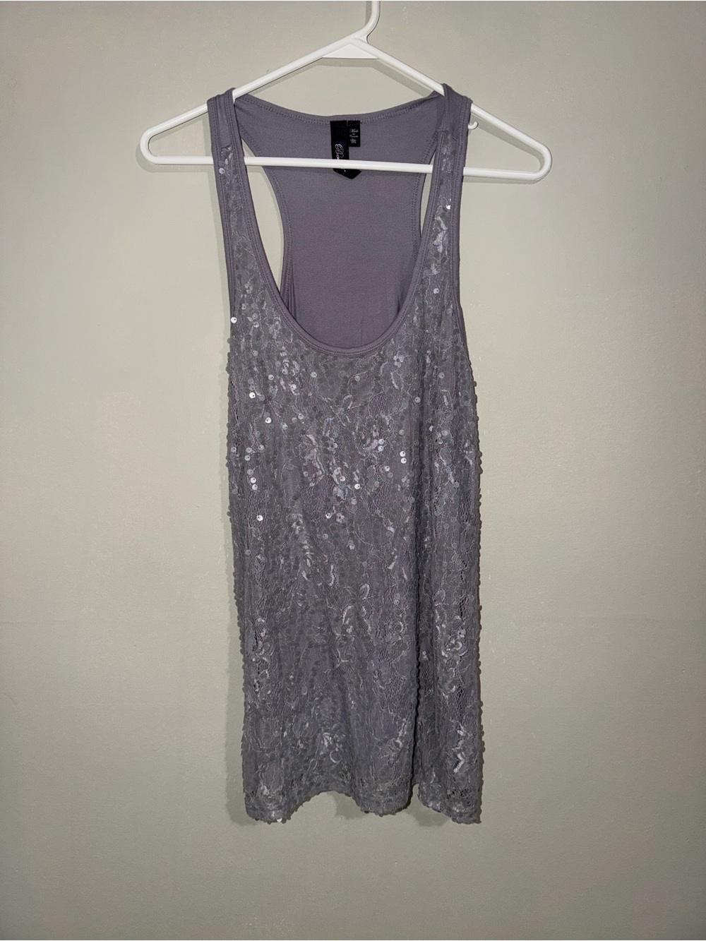 BKE Boutique Gray Lace Sequin Racerback Tank Top – Size M